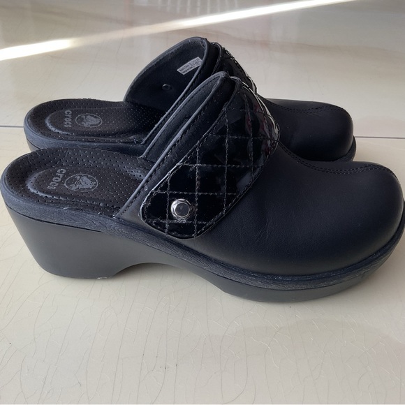 Crocs Shoes, NWOT - Picture 4 of 7